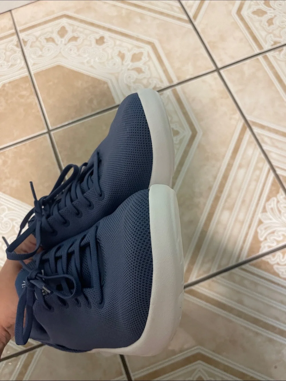 Kizik Men’s Madrid 2 Size 10